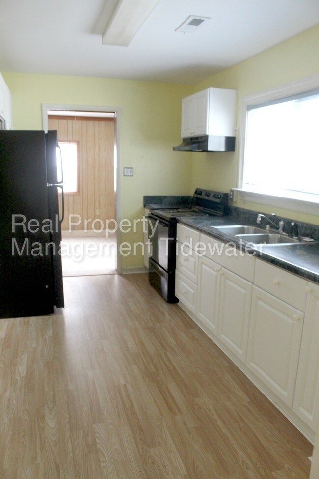 Foto del edificio - 4936 Carnation Ave