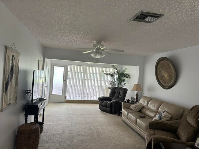 Foto del edificio - 1031 Citrus Way