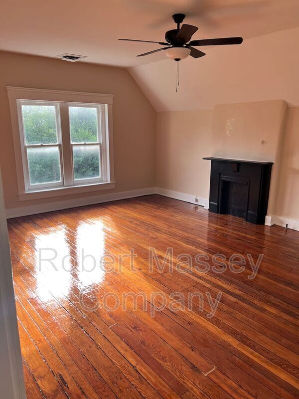 Photo - 932 Cherokee Rd Apartment