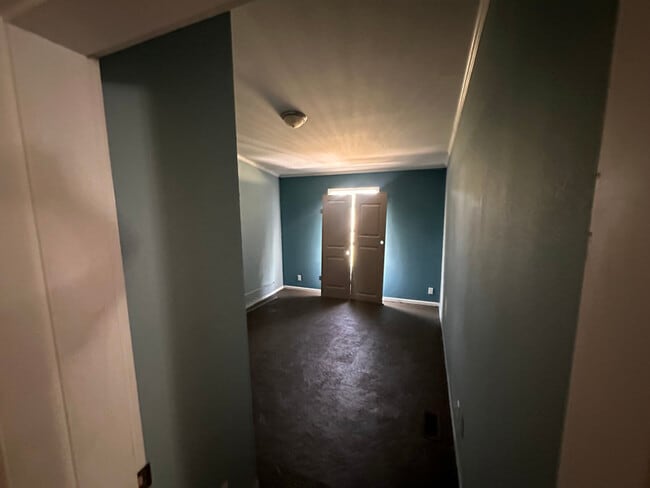 Building Photo - 327 Maridel Ave