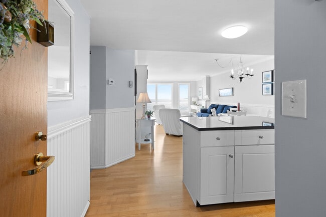 Foto del edificio - 1 Seacliff Ave