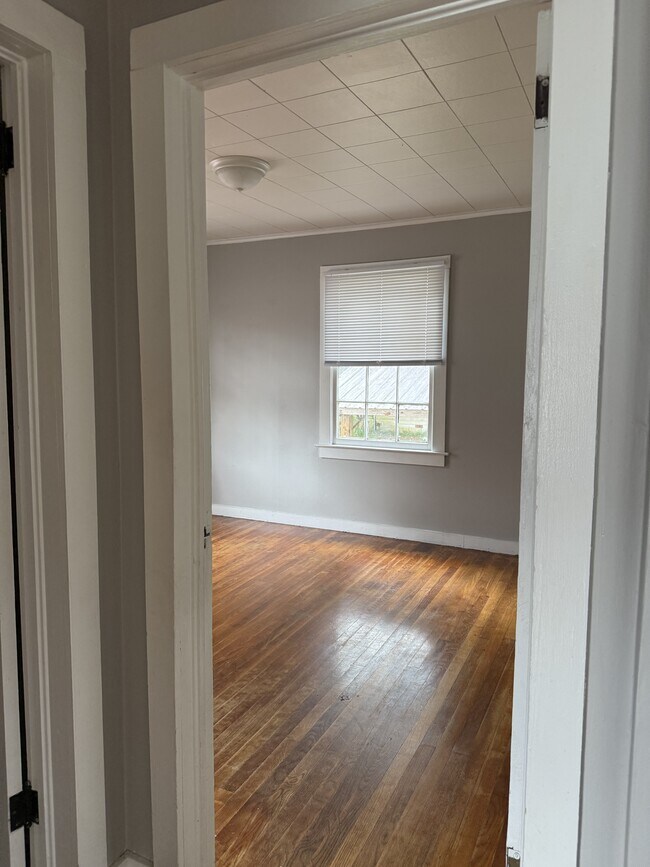 Foto del edificio - 4387 Kelson Ave