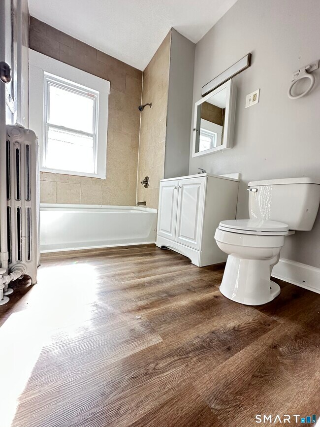 Foto del edificio - 808 Capitol Ave