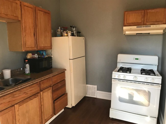 Building Photo - 1 bedroom in Elgin IL 60120