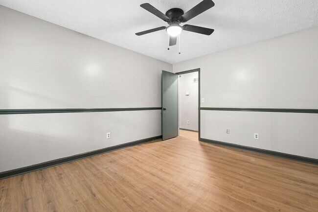 Building Photo - Fully Renovated Three Bedroom in the heart of Stockbridge!