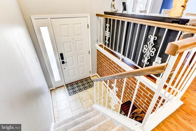 Foto del edificio - Elegant Arlington Residence with Comfortable Living and Ideal Location