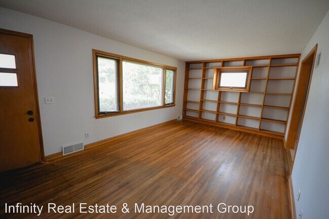 Building Photo - 4 br, 1.5 bath House - 620 7th Ave SE