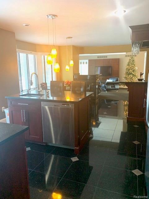 Foto del edificio - 6105 Dryden Rd