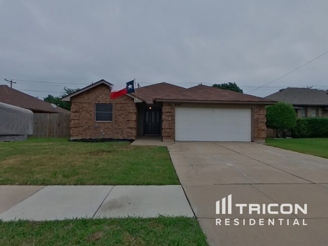 Building Photo - 6517 Aires Dr