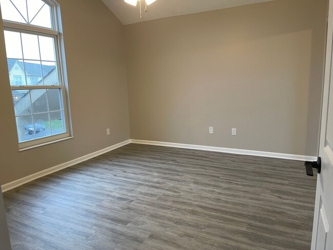 Foto del edificio - 2 Bed/2 Bath Condo in Miamisburg