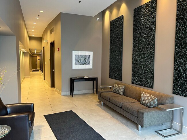 Foto del edificio - 9 N Euclid Ave