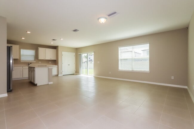 Building Photo - 2149 Tehama Ct