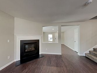 Building Photo - 607 Pebblestone Dr