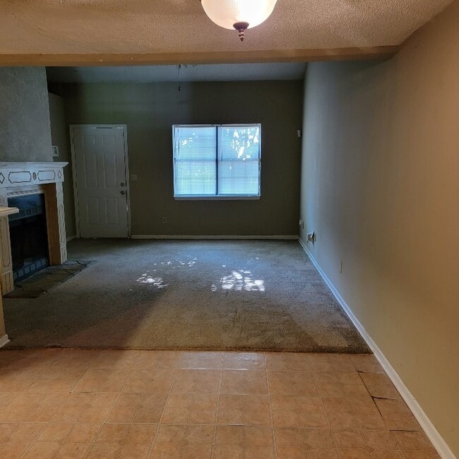 Building Photo - 1213 Magnolia Pl
