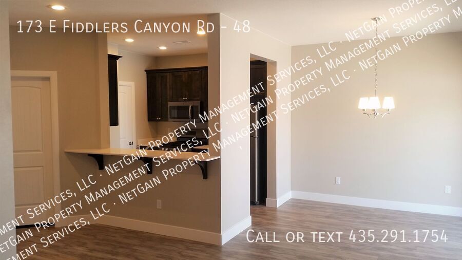 Foto principal - 173 E Fiddlers Canyon Rd