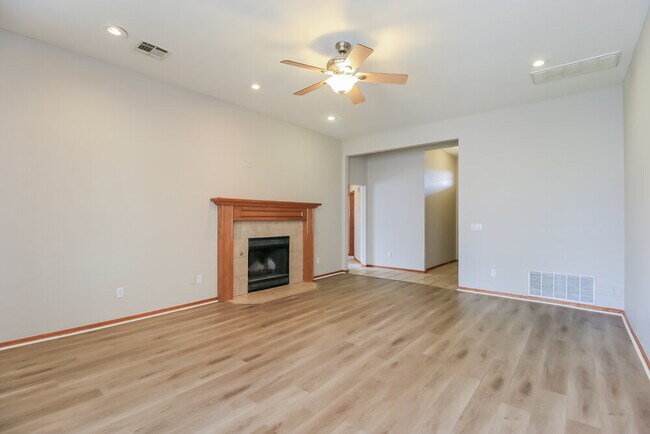 Foto del edificio - 528 NW 174th St