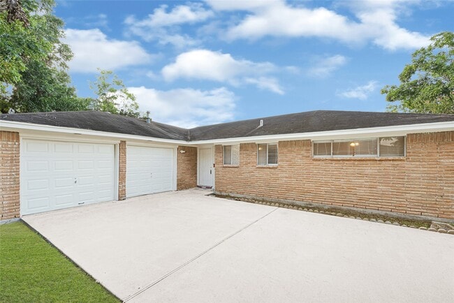 Building Photo - 957 Kerry Dr