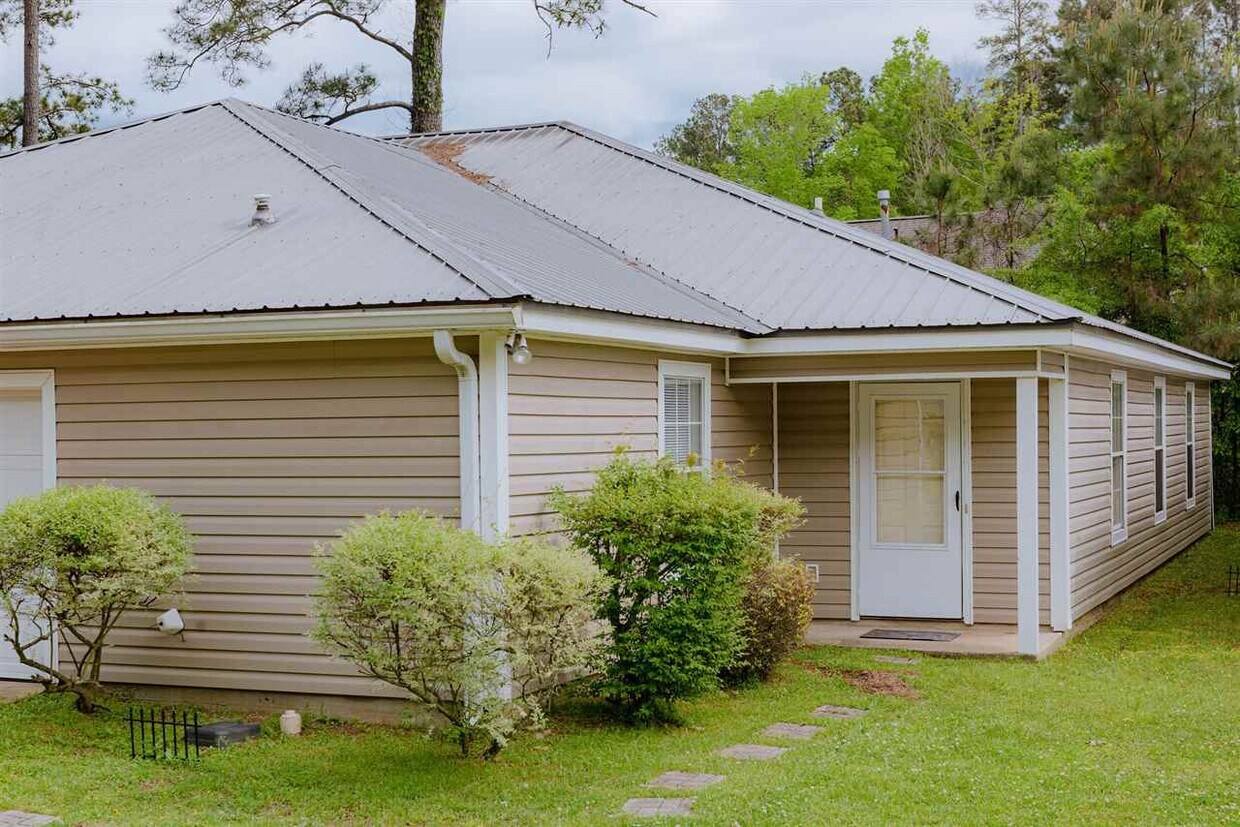 Primary Photo - 103 Caribbean Villas Dr