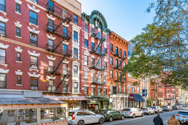 Building Photo - 375 Broome St