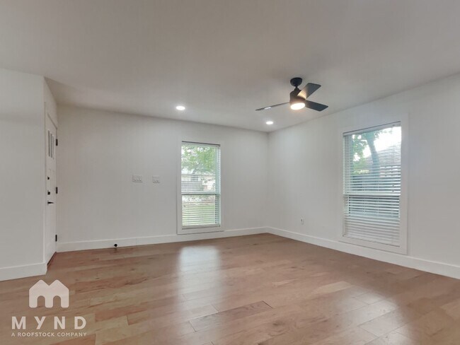 Foto del edificio - 1603 Rutland Dr