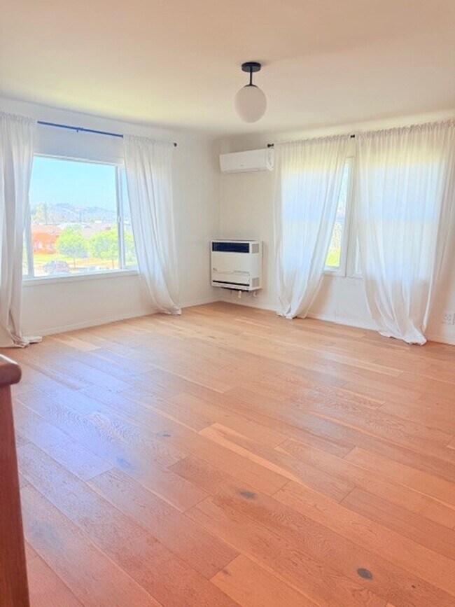 Foto del edificio - 1/2 OFF FIRST MONTH! BEAUTIFUL & SPACIOUS ...