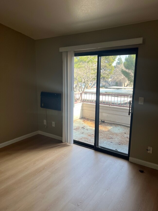 Foto del edificio - 7 Lancaster Cir