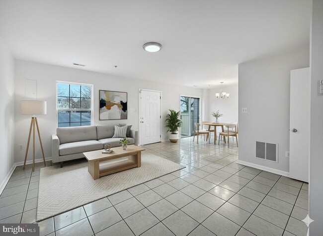 Foto del edificio - 102 Crossbill Way