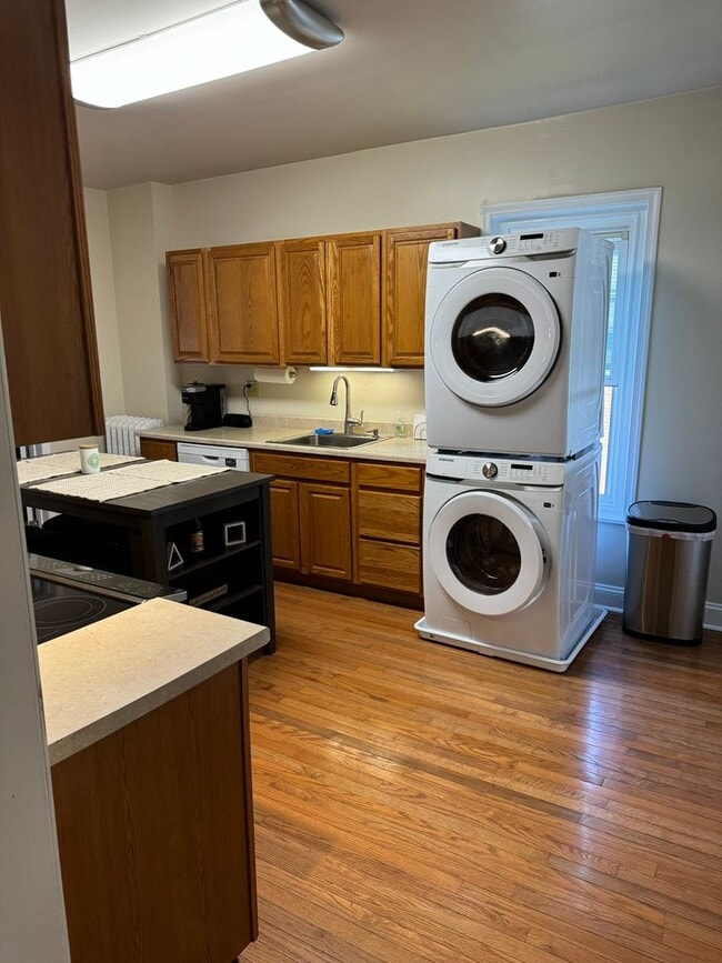 Foto del edificio - 412 E 4th St