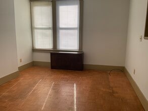 Building Photo - 39 Park Ave