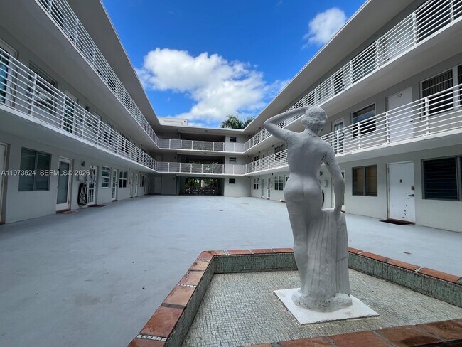 Foto del edificio - 1698 Jefferson Ave