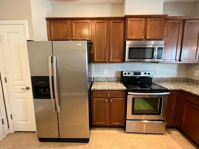 Building Photo - 8206 Yaxley Hall Dr