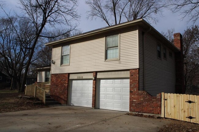 Building Photo - 11910 W 67th Terrace