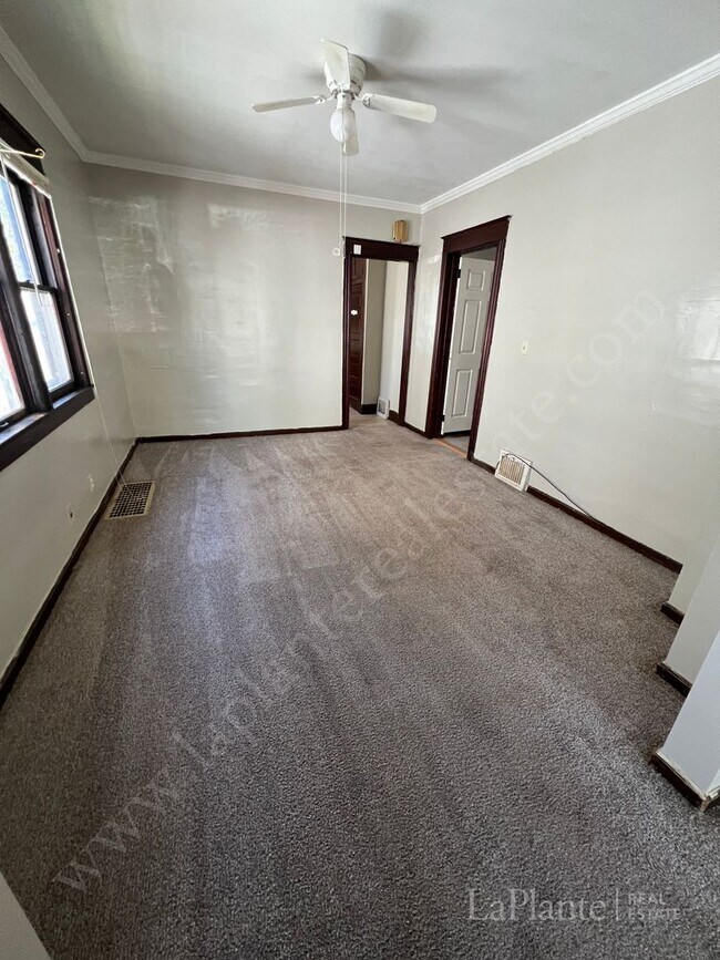Building Photo - 629 Clark Street