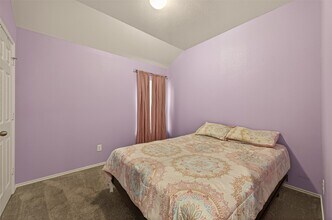 Building Photo - 10411 Meadow Saffron Dr