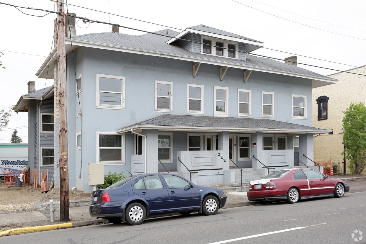 Primary Photo - 222 1st Ave E