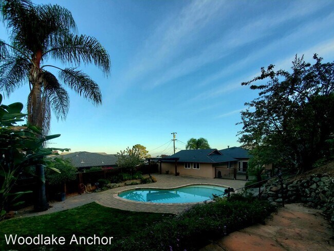 Foto del edificio - 3 br, 2.5 bath House - 10 Spring Lane
