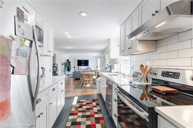 Foto del edificio - 32 Bayard St