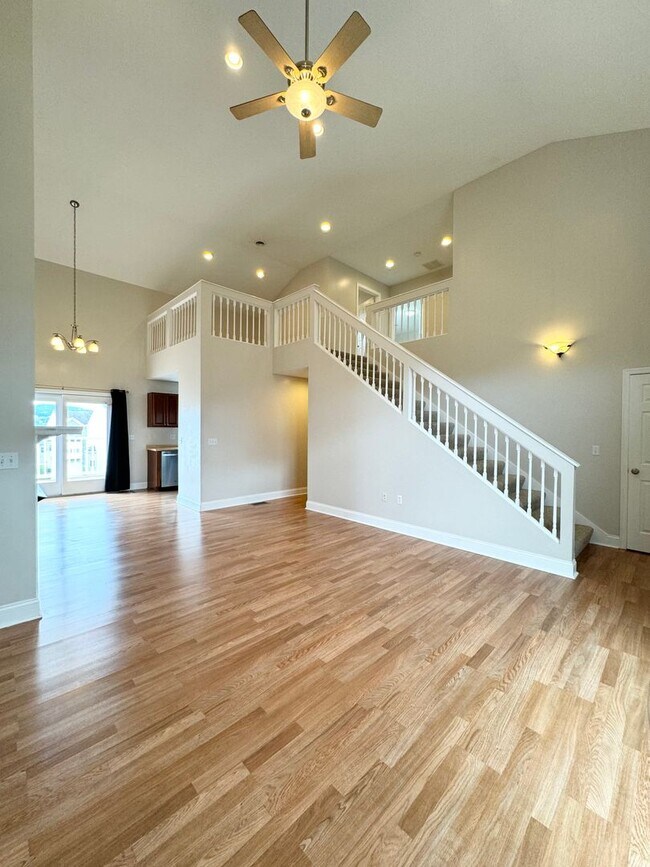 Building Photo - 3 Bed/3 Bath Home in Brookhaven--Available...