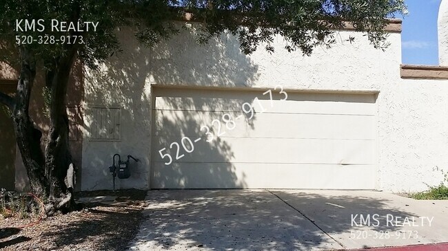 Foto del edificio - 3 bedroom 2 bath Townhouse - Owner/Agent