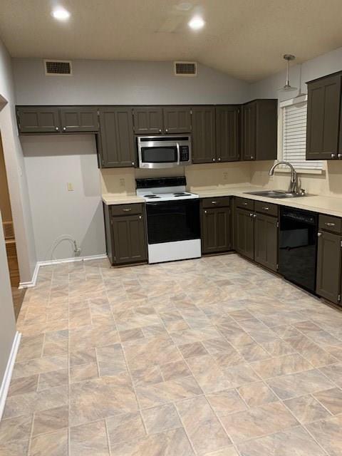 Building Photo - 6421 Fairview Dr