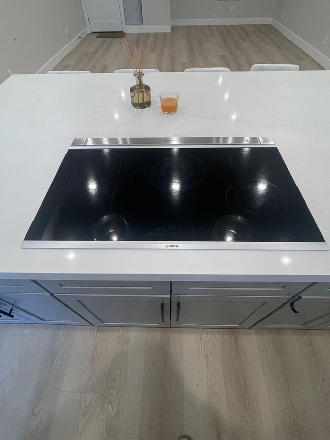 Building Photo - Fully Renovated Home in Millcreek – Modern...