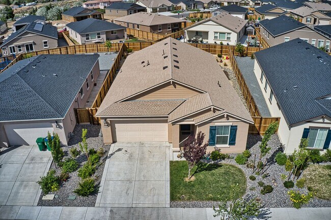 Foto del edificio - Golden Valley Rental in Newer Home