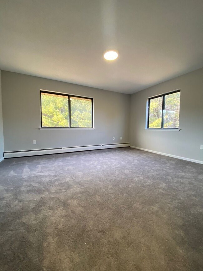 Avon Woods Apartments Apartments in Avon, CT