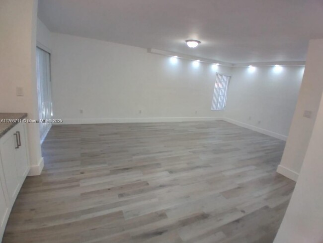Foto del edificio - 5838 SW 74th Terrace