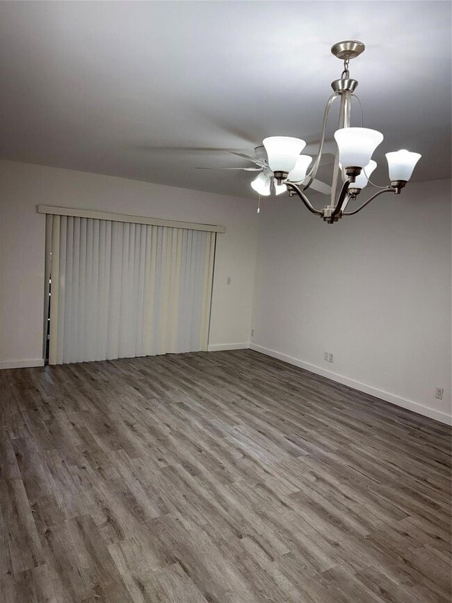 Building Photo - 8407 Royal Palm Blvd