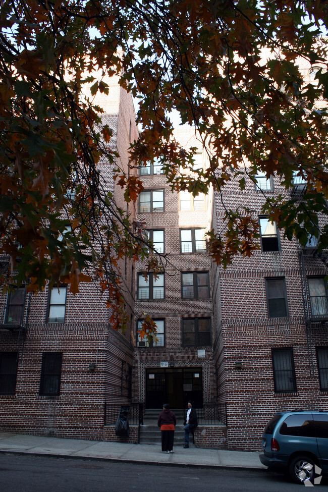 Building Photo - 1775-1785 Davidson Ave