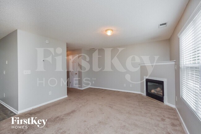 Foto del edificio - 70 Fieldview Ln