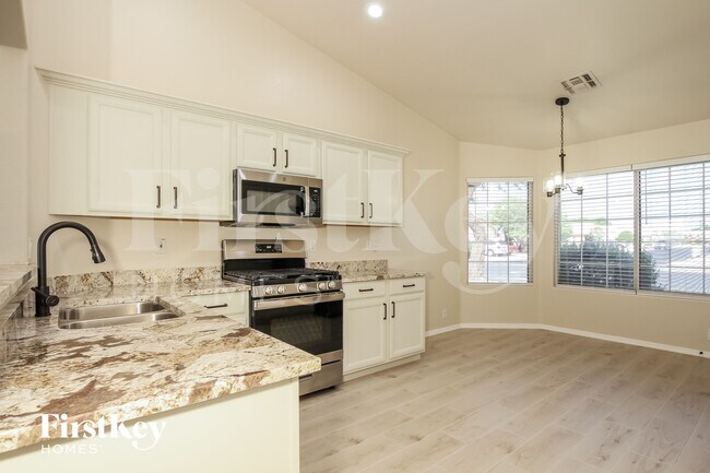 Building Photo - 6396 N 81st Dr