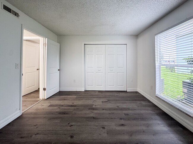 Foto del edificio - Updated one bedroom in Villa Del Sol Community
