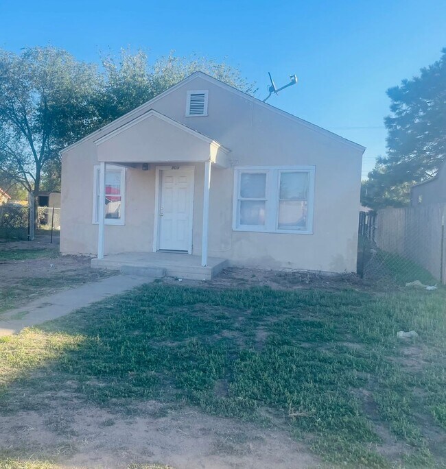 Foto del edificio - 2 Bed 1 Bath Home!
